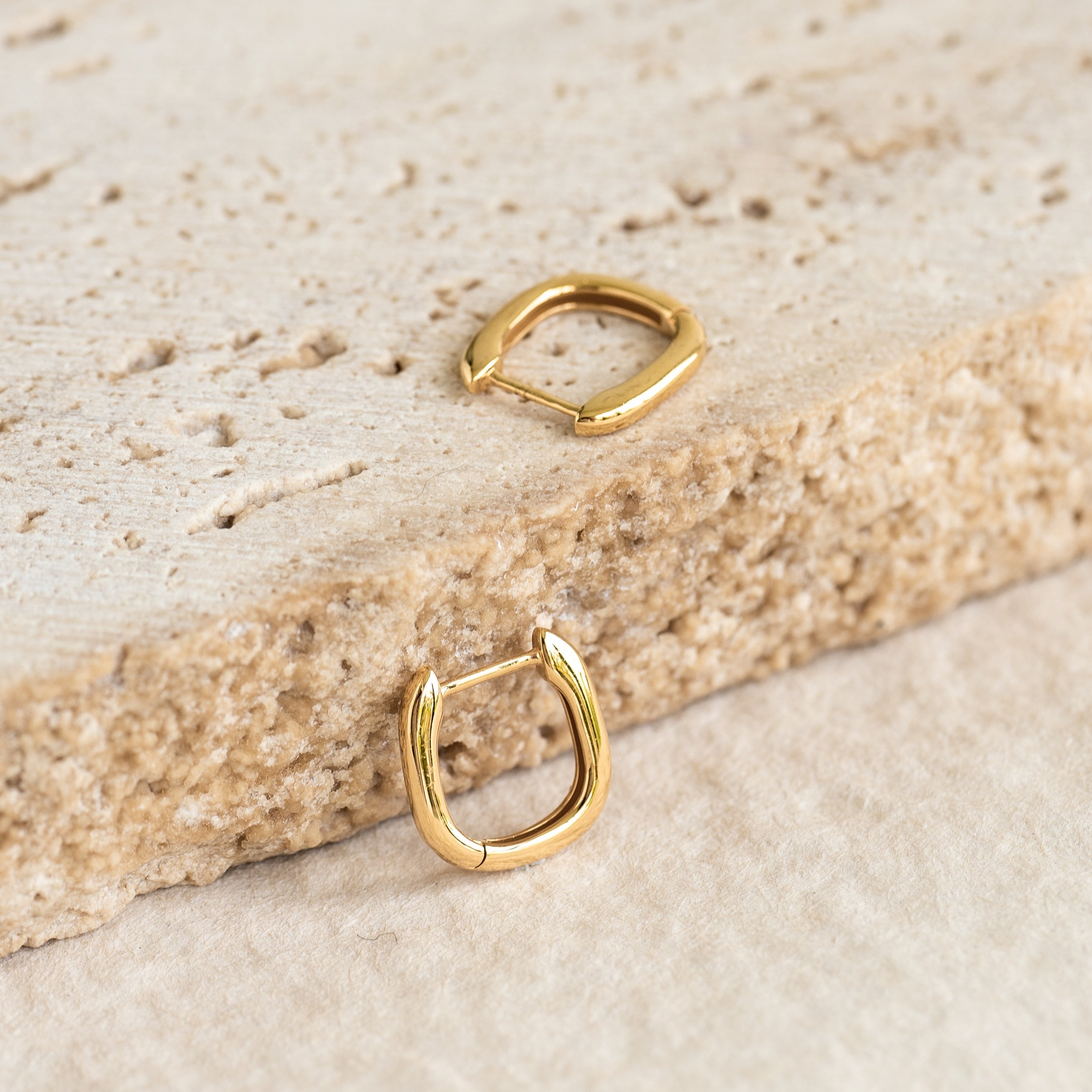 14K Gold Geometric Edge Square Huggie Earrings